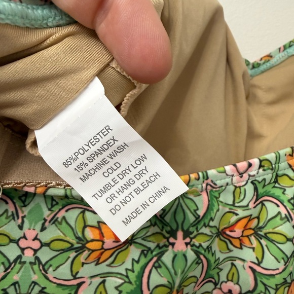 NWT Kortni Jeane Ruffle Sleeve Bikini Top - Picture 9 of 9